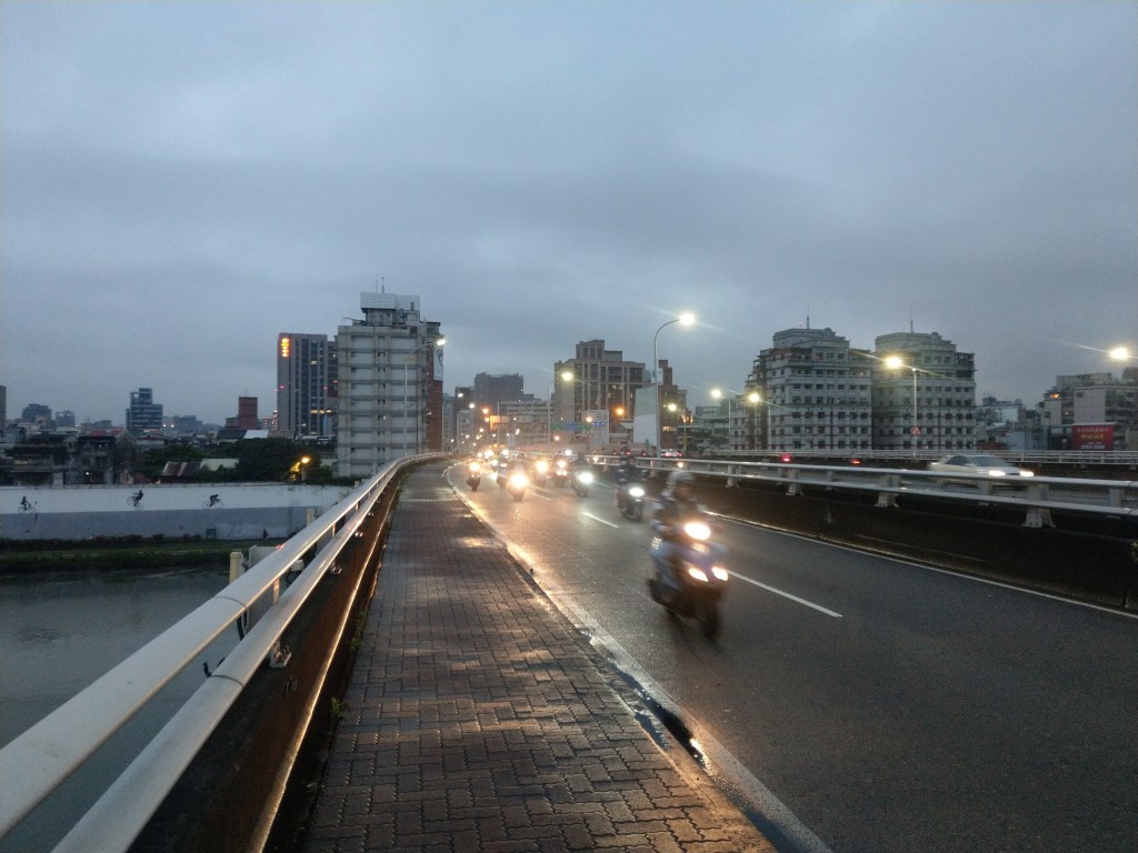 CROSSING INTO THE CITY 
How Taipei Bridge Transformed Sleepy&nbsp;Sanchong